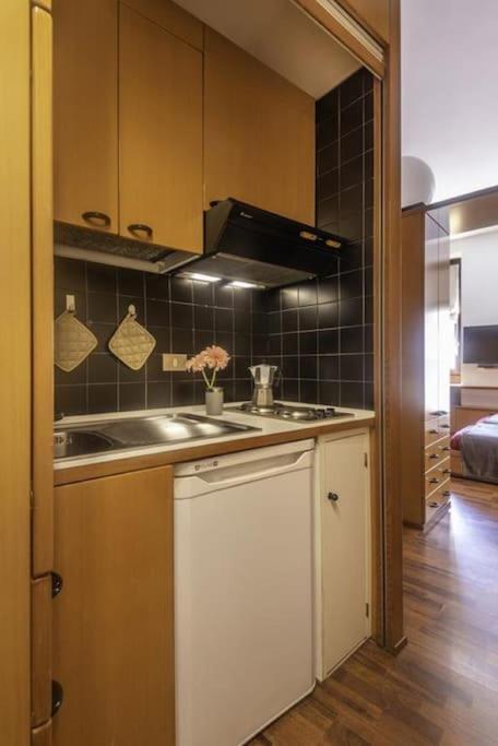 Osti 3 Beautifully Furnished Lejlighed Milano Eksteriør billede